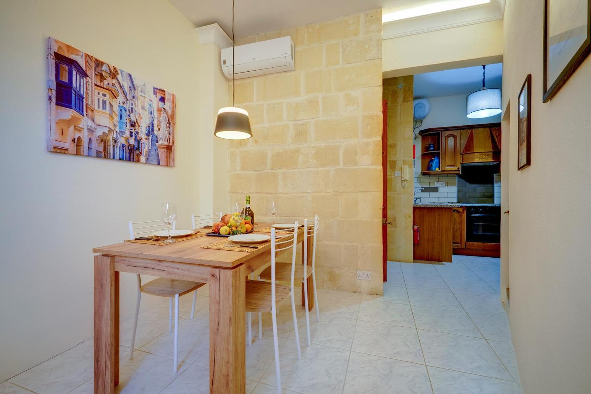 Traditional Maltese Townhouse, Roof Terrace And Views 센글리아 외부 사진