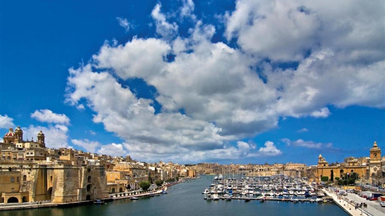 Traditional Maltese Townhouse, Roof Terrace And Views 센글리아 외부 사진