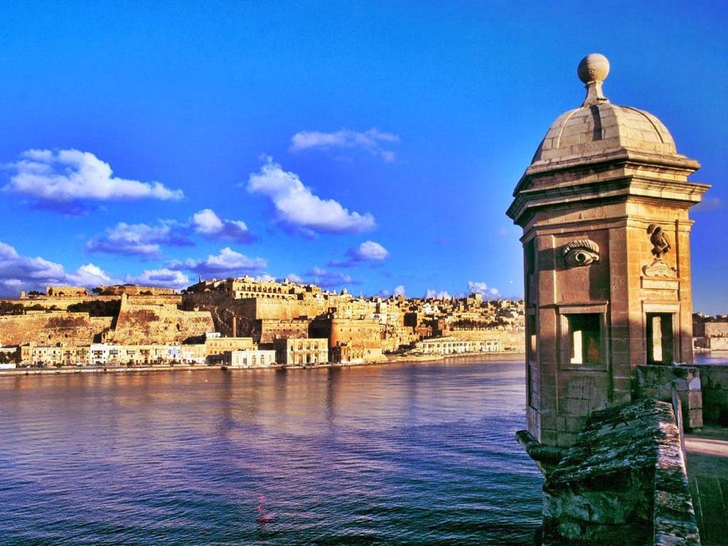 Traditional Maltese Townhouse, Roof Terrace And Views 센글리아 외부 사진