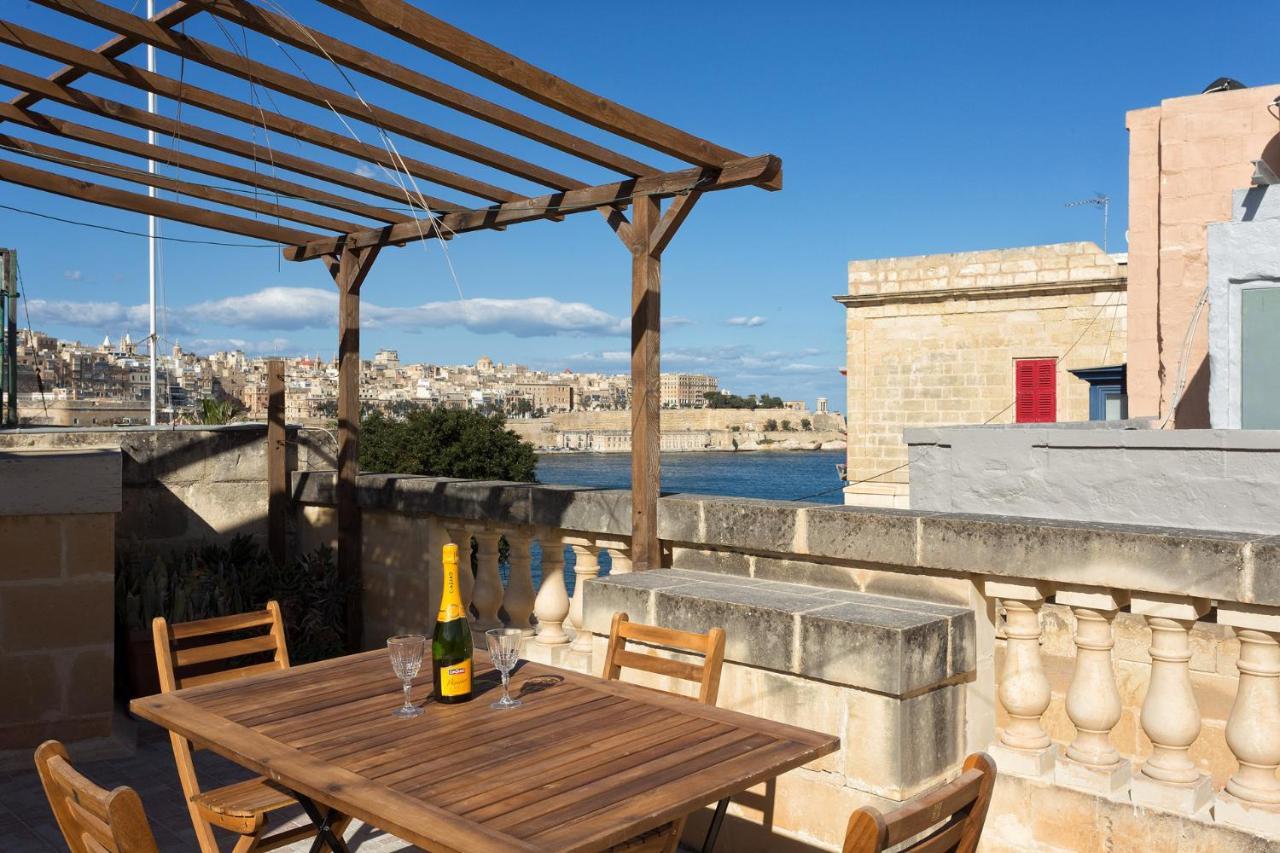 Traditional Maltese Townhouse, Roof Terrace And Views 센글리아 외부 사진